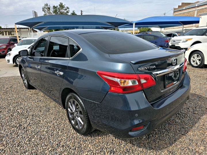NISSAN SENTRA ADVANCE 2018 AZUL