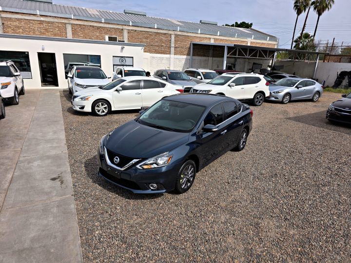 NISSAN SENTRA ADVANCE 2018 AZUL