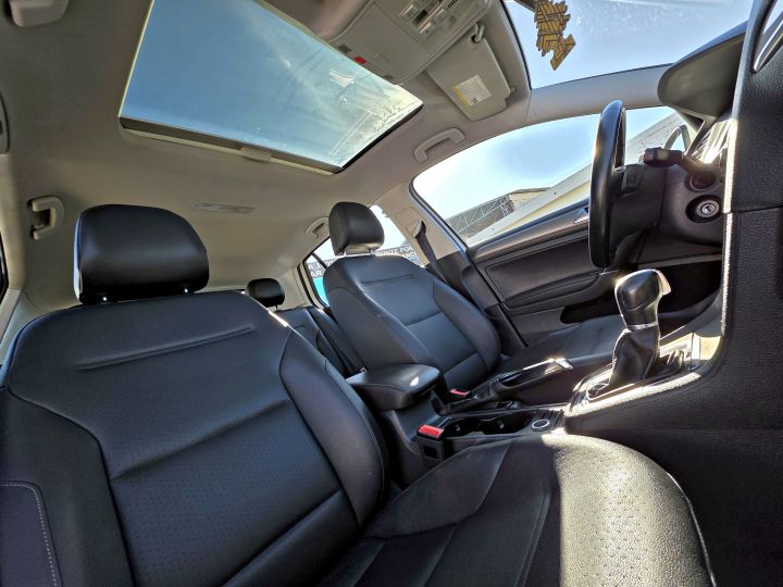 VOLKSWAGEN GOLF 2015