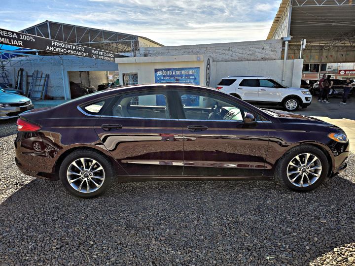 FORD FUSION SE 2017