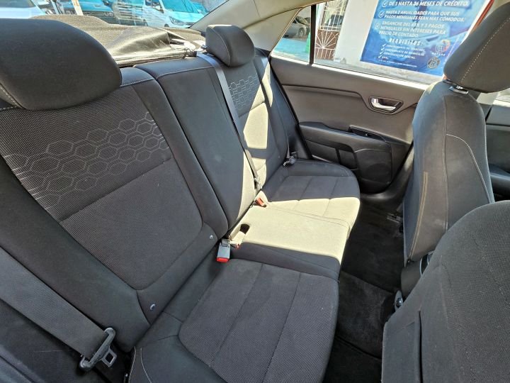 KIA RIO EX 2018 ROJO