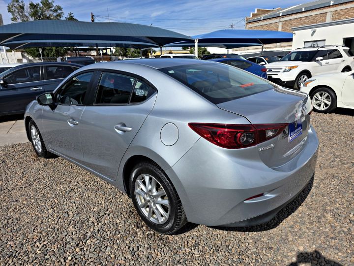 MAZDA 3 I TOURING 2018 PLATA