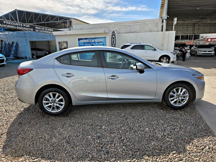 MAZDA 3 I TOURING 2018 PLATA