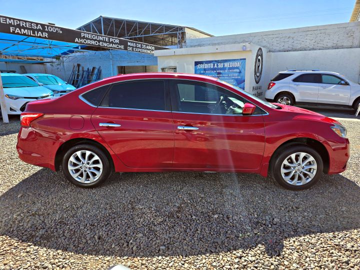 NISSAN SENTRA SV 2018 ROJO
