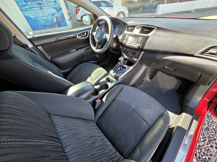 NISSAN SENTRA SV 2018 ROJO