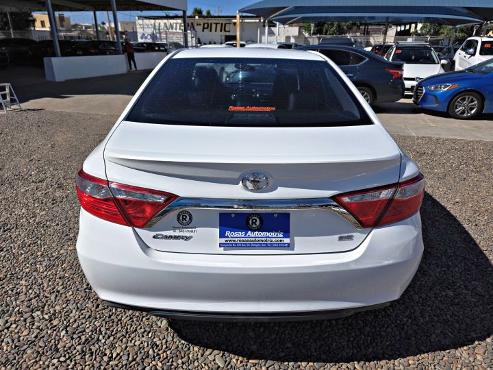 TOYOTA CAMRY LE 2017