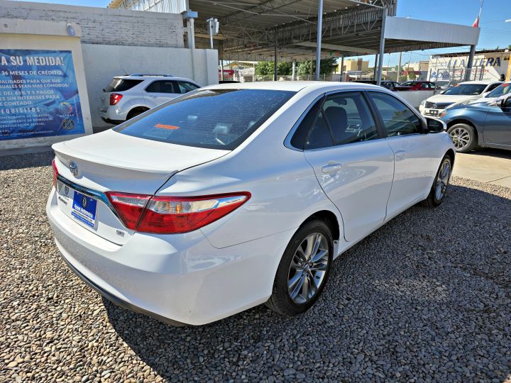 TOYOTA CAMRY LE 2017