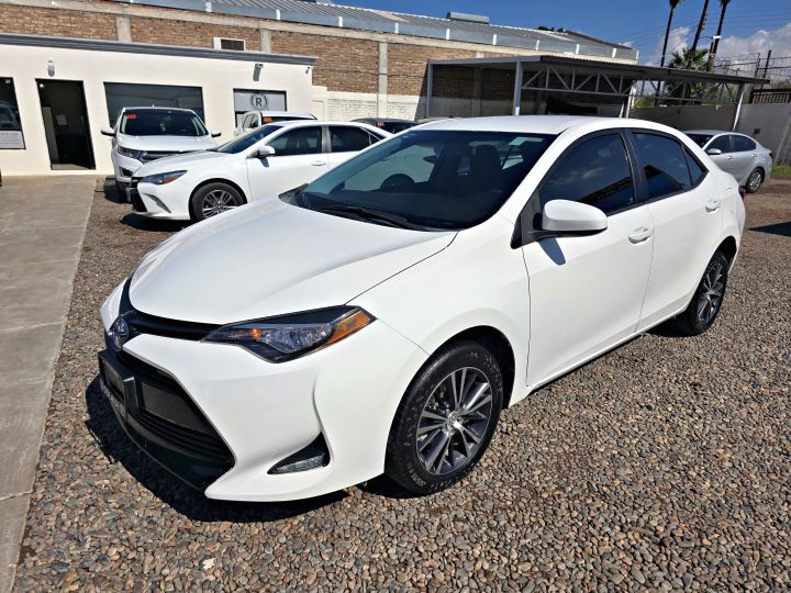 TOYOTA COROLLA LE 2017 BLANCO