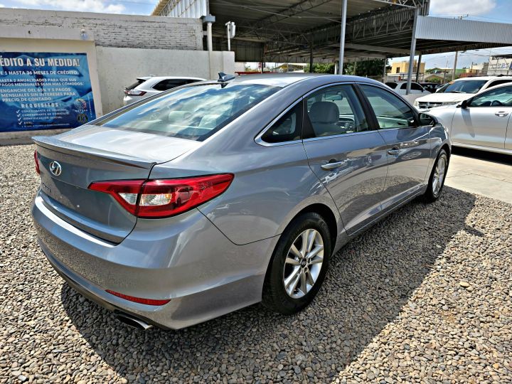 HYUNDAI SONATA SE 2017 PLATA
