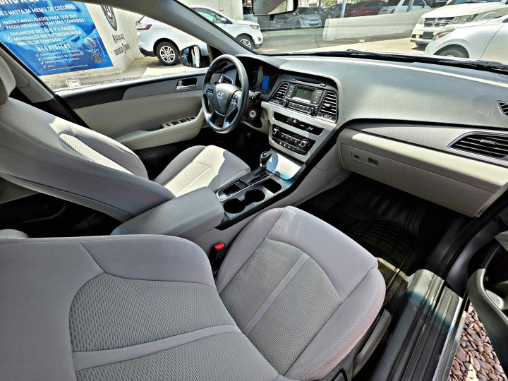 HYUNDAI SONATA SE 2017 PLATA