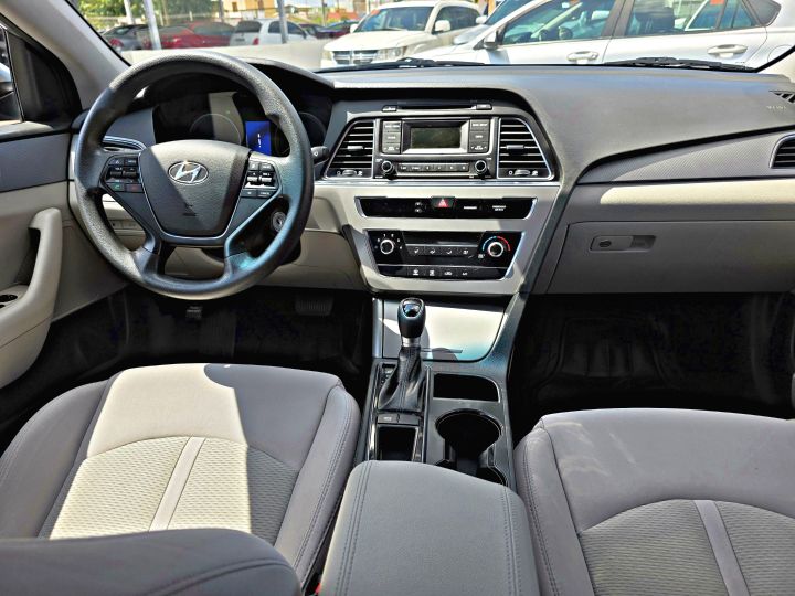 HYUNDAI SONATA SE 2017 PLATA