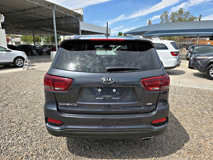 KIA SORENTO LX 2019