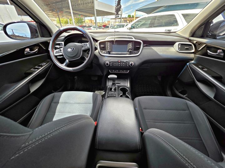 KIA SORENTO LX 2019