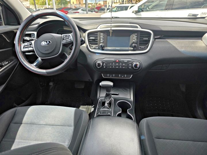 KIA SORENTO LX 2019