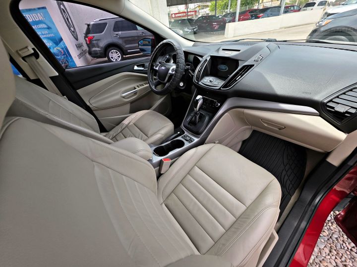FORD ESCAPE SE 2016 ROJA
