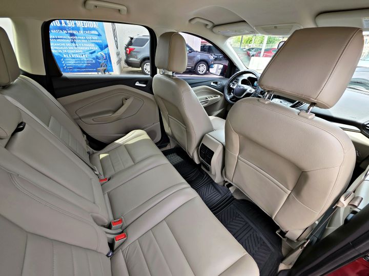 FORD ESCAPE SE 2016 ROJA