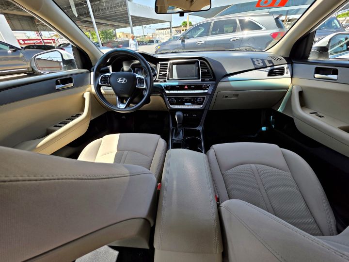 HYUNDAI SONATA SE 2018
