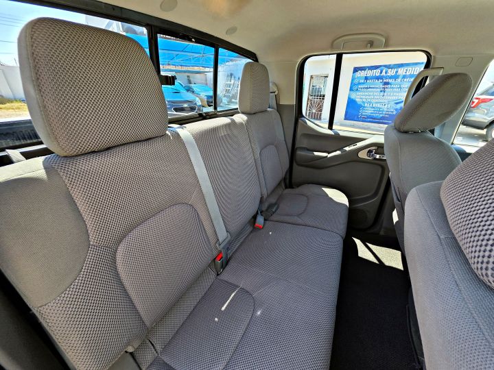 NISSAN FRONTIER SV 2017