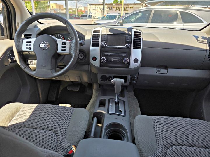 NISSAN FRONTIER SV 2017