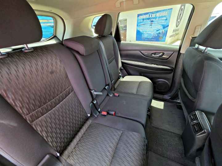 NISSAN ROGUE SV 2017