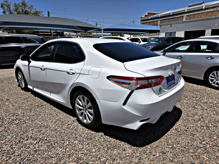 TOYOTA CAMRY LE 2018