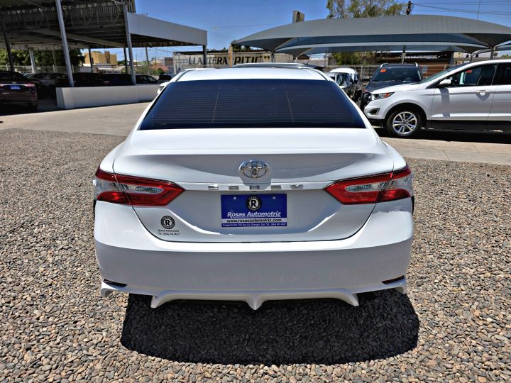 TOYOTA CAMRY LE 2018