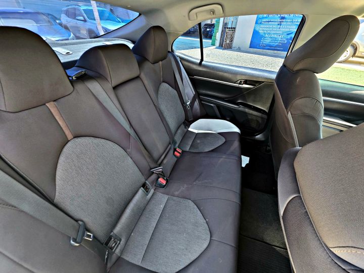 TOYOTA CAMRY LE 2018