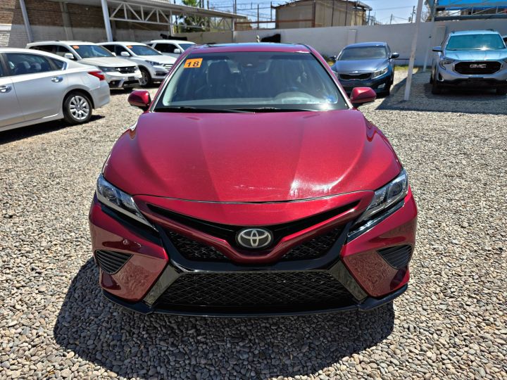 TOYOTA CAMRY SE 2018