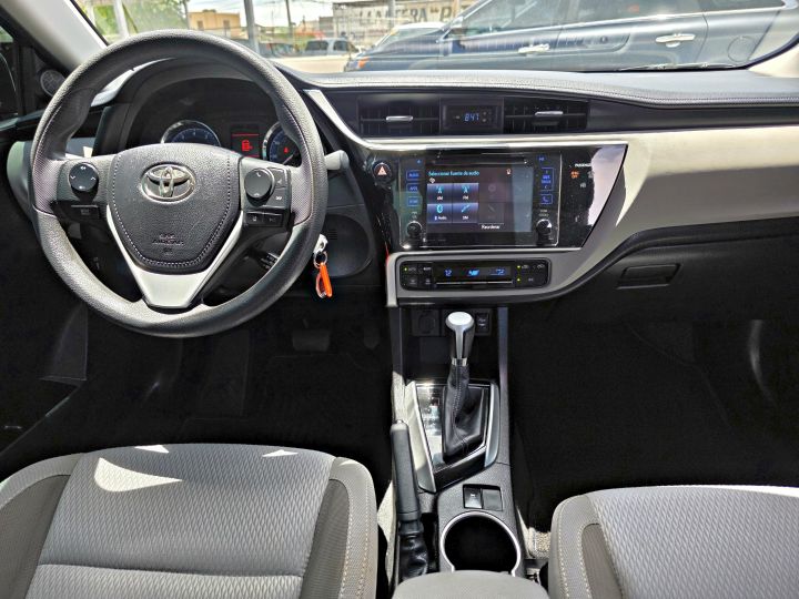 TOYOTA COROLLA LE 2017
