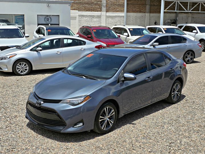 TOYOTA COROLLA LE 2017