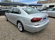 VOLKSWAGEN PASSAT SE 2017