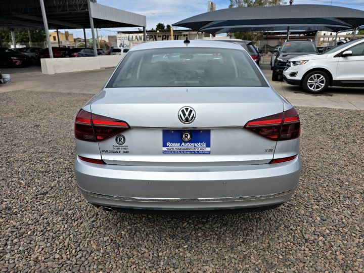 VOLKSWAGEN PASSAT SE 2017