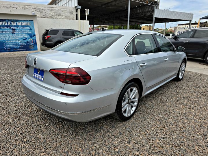 VOLKSWAGEN PASSAT SE 2017