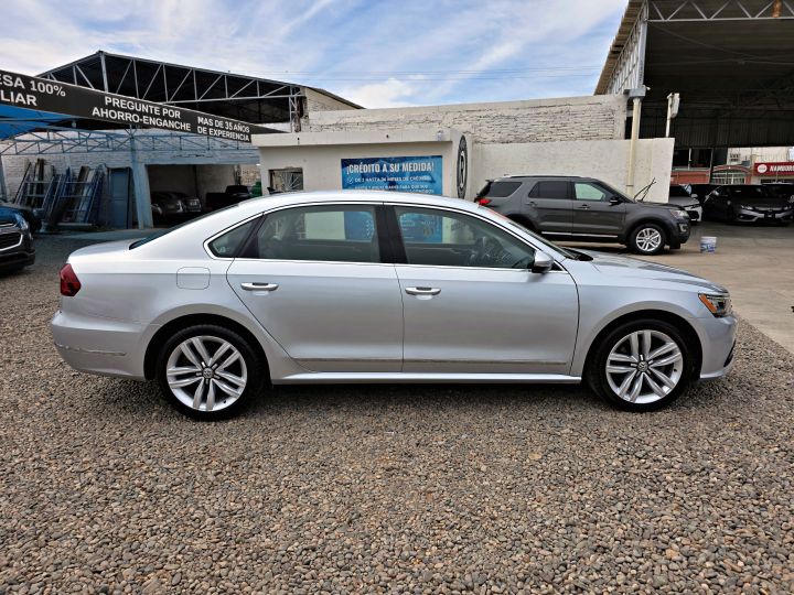 VOLKSWAGEN PASSAT SE 2017