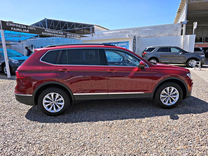 VOLKSWAGEN TIGUAN SE 2018