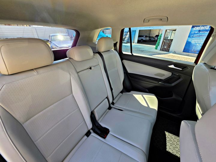 VOLKSWAGEN TIGUAN SE 2018