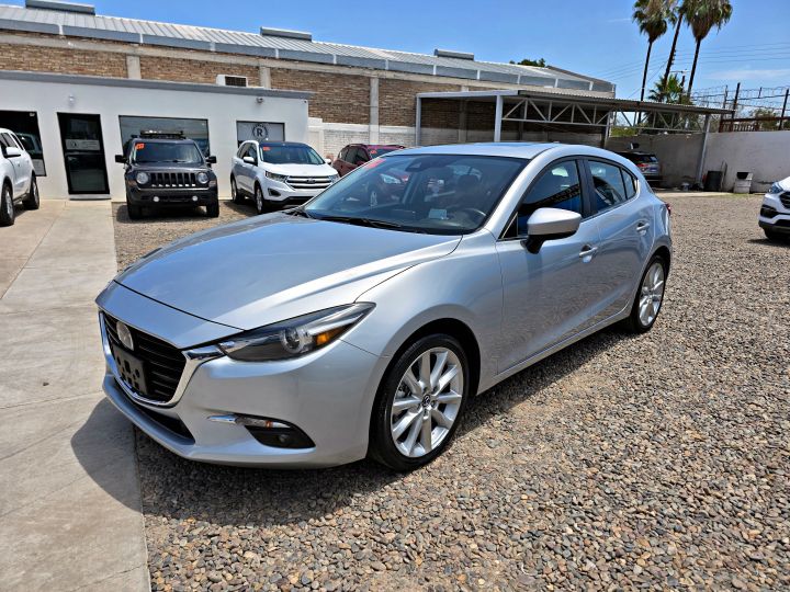 MAZDA 3 GRAND TOURING 2017