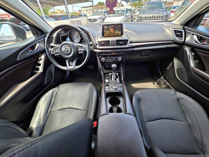 MAZDA 3 GRAND TOURING 2017