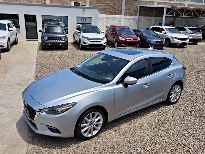 MAZDA 3 GRAND TOURING 2017