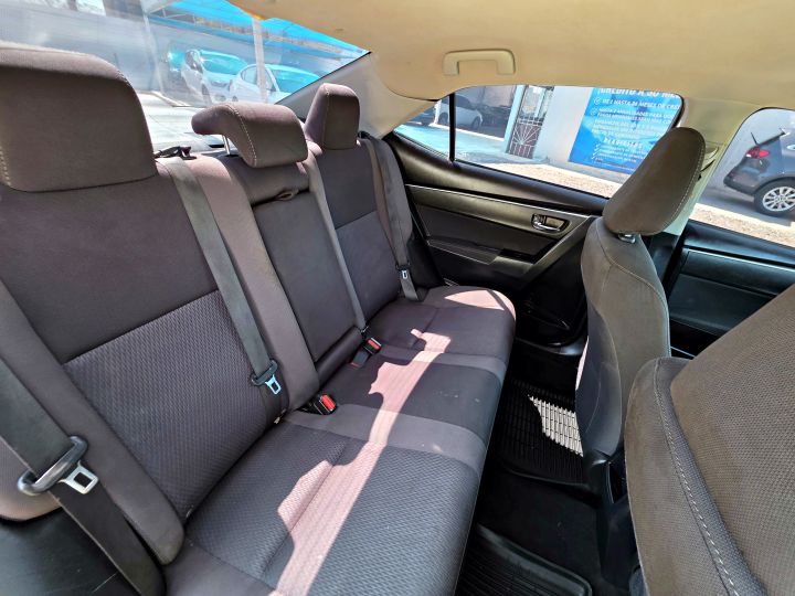 TOYOTA COROLLA LE 2018