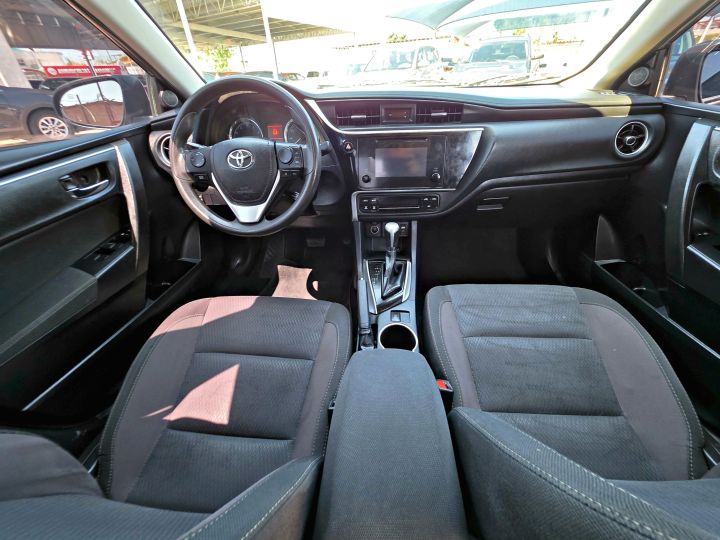 TOYOTA COROLLA LE 2018