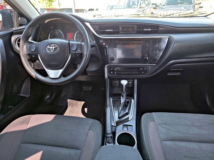 TOYOTA COROLLA LE 2018