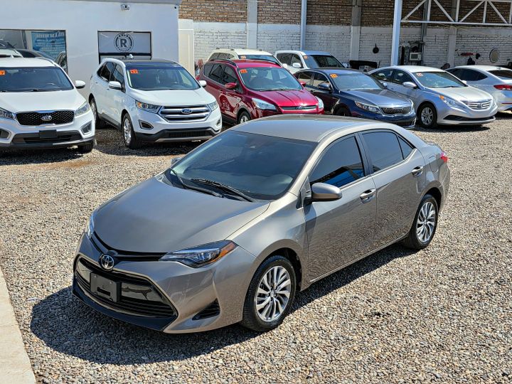 TOYOTA COROLLA LE 2018