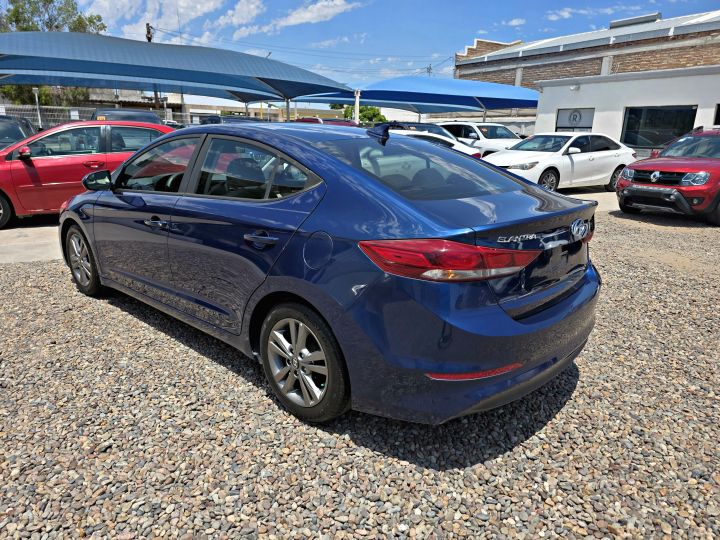 HYUNDAI ELANTRA SE 2017