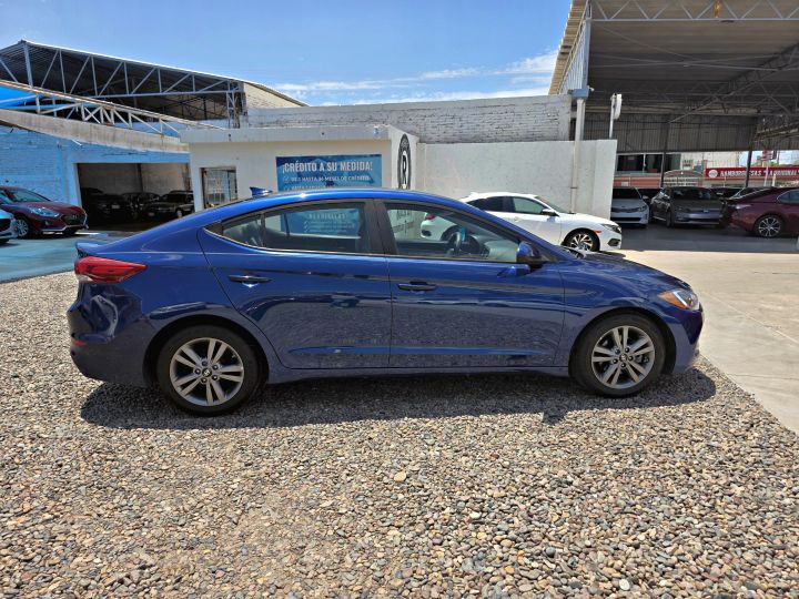 HYUNDAI ELANTRA SE 2017