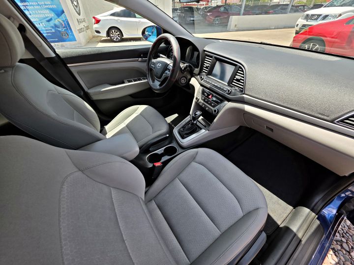 HYUNDAI ELANTRA SE 2017