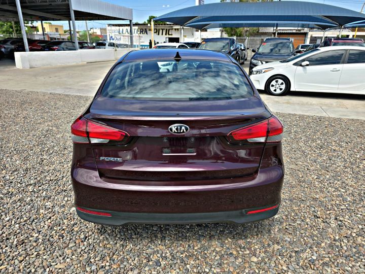 KIA FORTE LX 2017