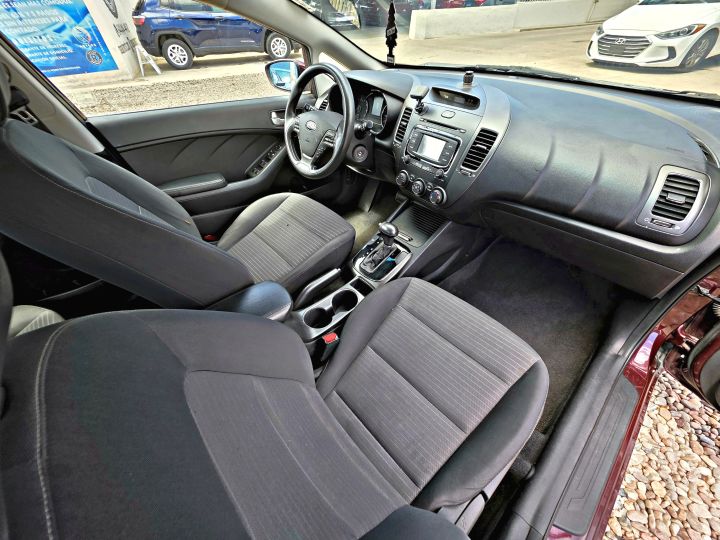 KIA FORTE LX 2017