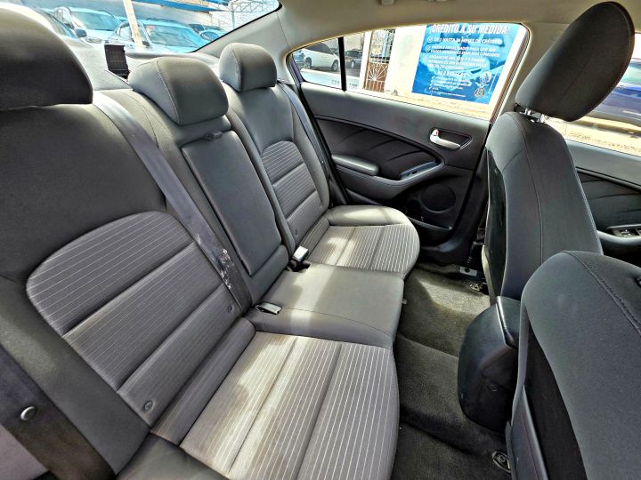KIA FORTE LX 2017