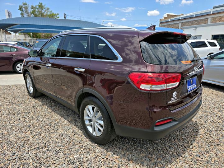 KIA SORENTO LX 2018